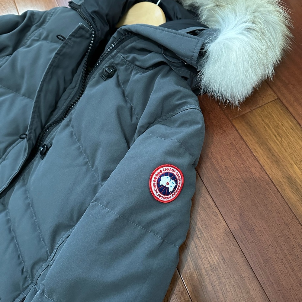 Canada Goose Authentic Women's Heritage Lorette Parka Graphite sz Small